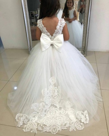 Chapel Train Ivory Sleeveless Ball Gown Flower Girl Dress Leeds
